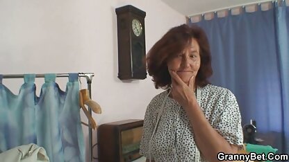 अकेला दादी अपने सींग का बना हुआ मुर्गा लेता है सेक्सी फिल्म का वीडियो सेक्सी फिल्म