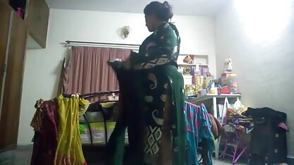 छिपे हुए कैमरे पर पकड़े हॉट चाची