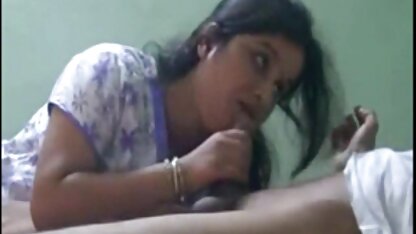 प्यारा भाभी प्रेमी डिक चूसने