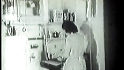 विंटेज पोर्न में सींग का बना हुआ गृहिणी अप्रेंटिस