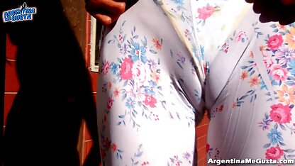 बिग गधा और Cameltoe में देखने के माध्यम से leggins में!