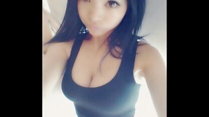 गर्म एंजेला ली